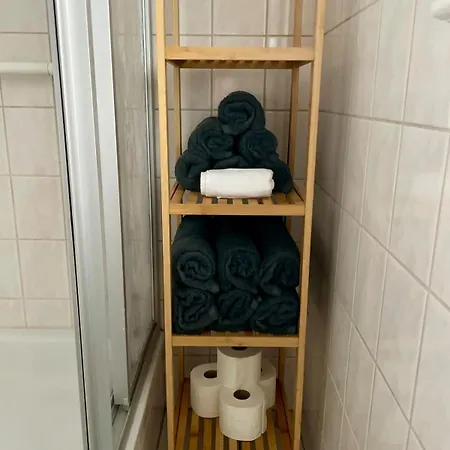 Apartment Unter Den Knarrenden Dielen